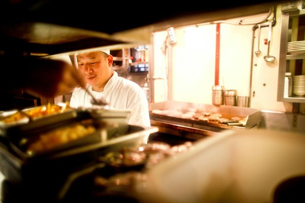 Elevate Your Eatery: Innovative Outdoor Dining Tactics to Attract More Customers